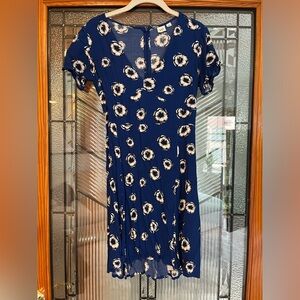 Gap floral sundress 💙